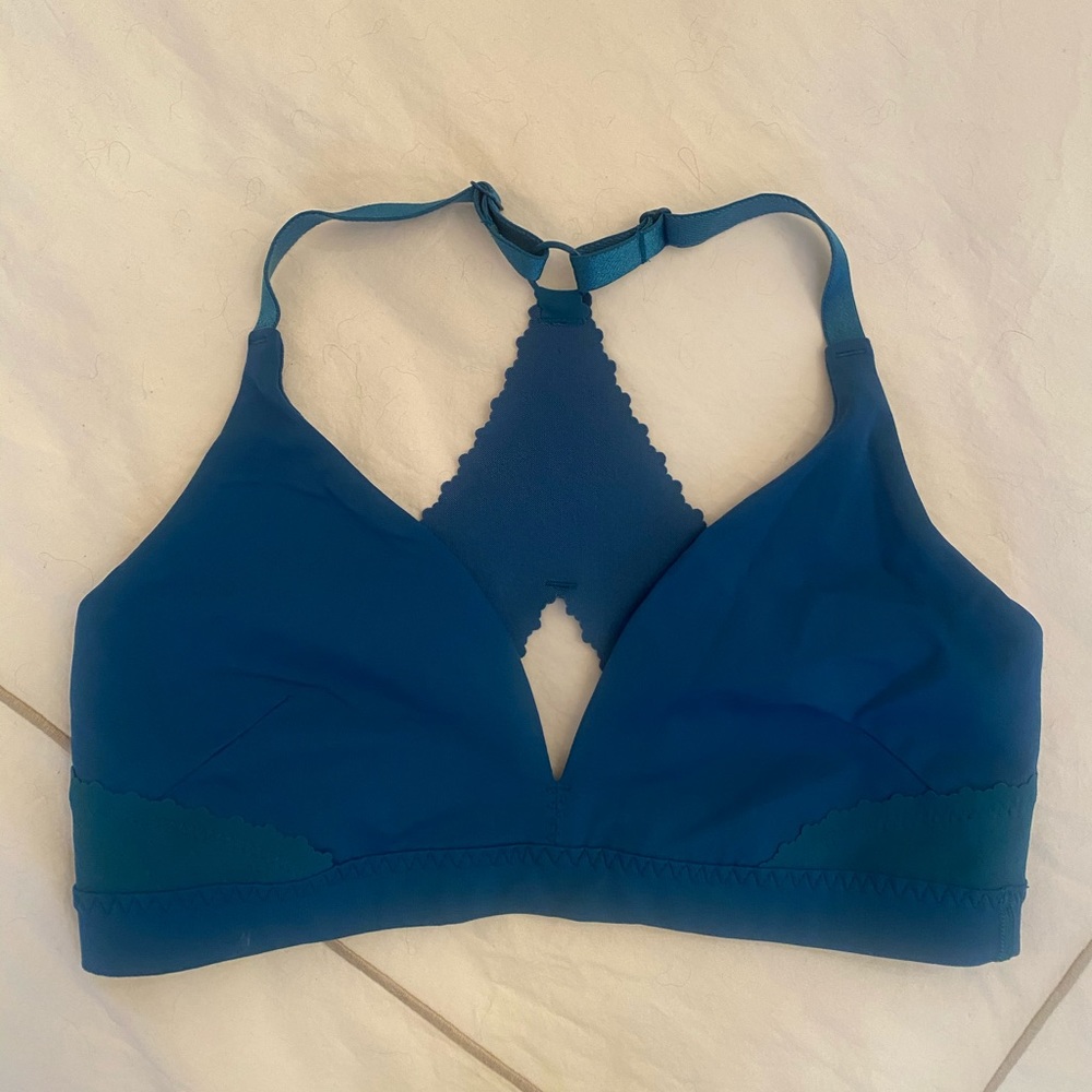 LULULEMON Sports Bra SIZE 4